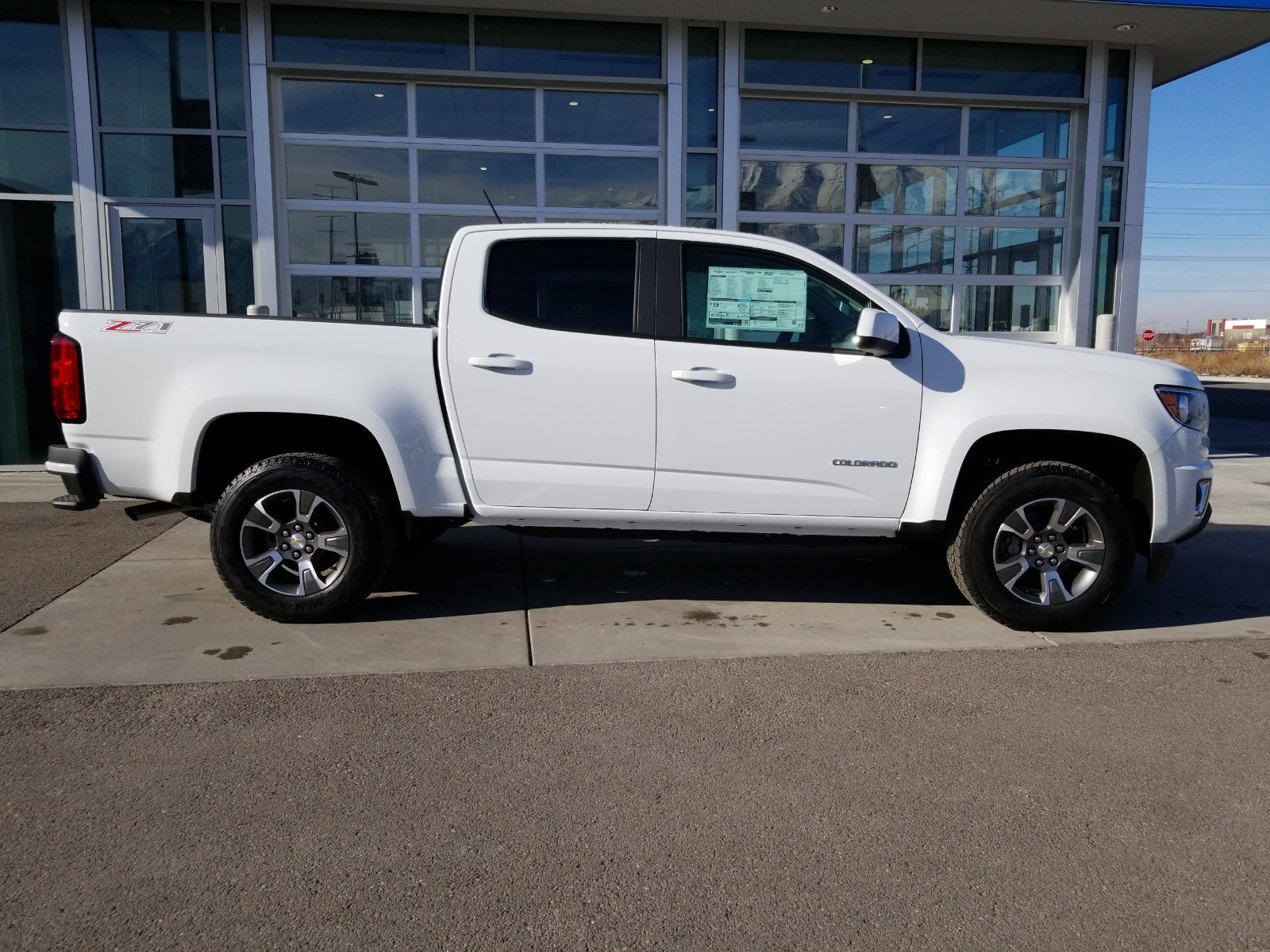 New 2020 Chevrolet Colorado 4WD Z71 Crew Cab Pickup #4E00218 | Ken ...