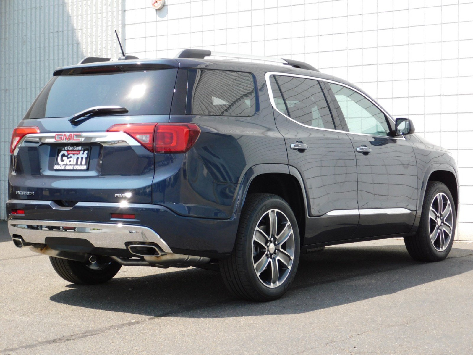 New 2019 GMC Acadia Denali Sport Utility #3G19010 | Ken Garff ...