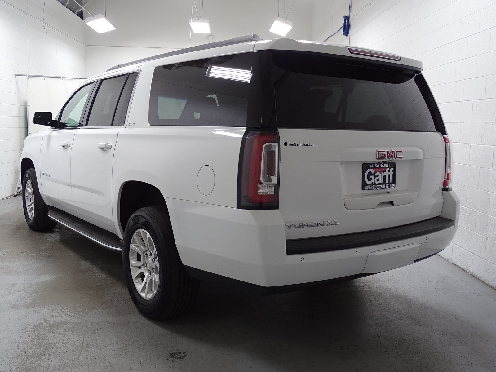 Pre-Owned 2016 GMC Yukon XL SLE Sport Utility #1D81345A | Ken Garff ...