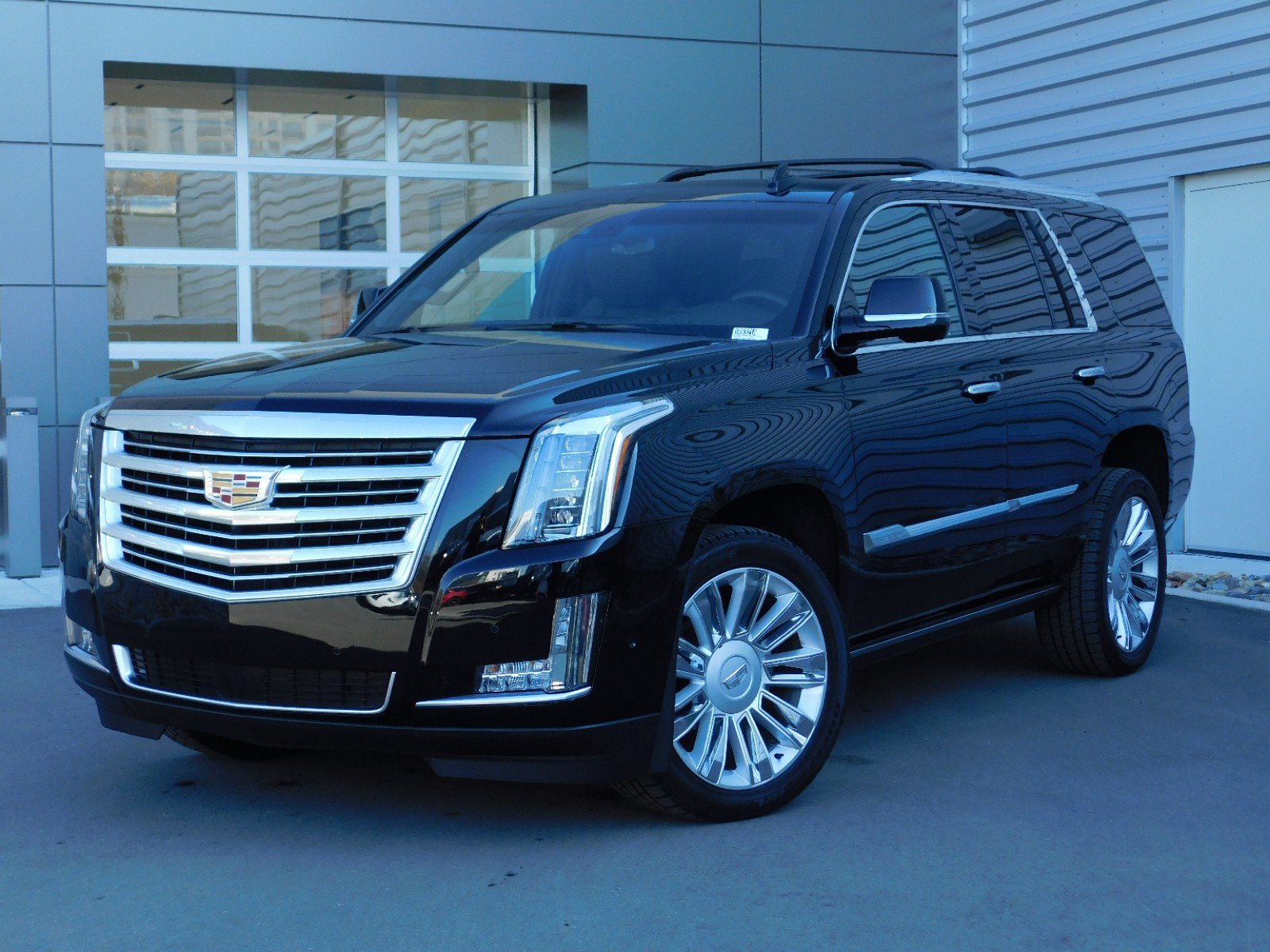 Pre-Owned 2017 Cadillac Escalade Platinum Sport Utility #1R8321A | Ken ...