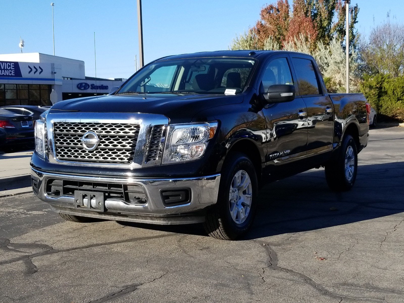 Pre-Owned 2018 Nissan Titan SV Crew Cab Pickup #3YU2171 | Ken Garff ...