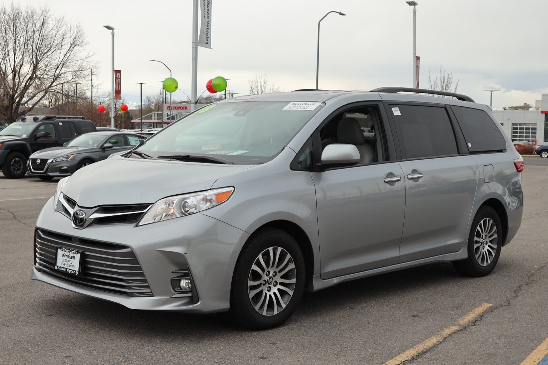 Pre-Owned 2018 Toyota Sienna XLE Auto Access Seat Mini-van, Passenger ...