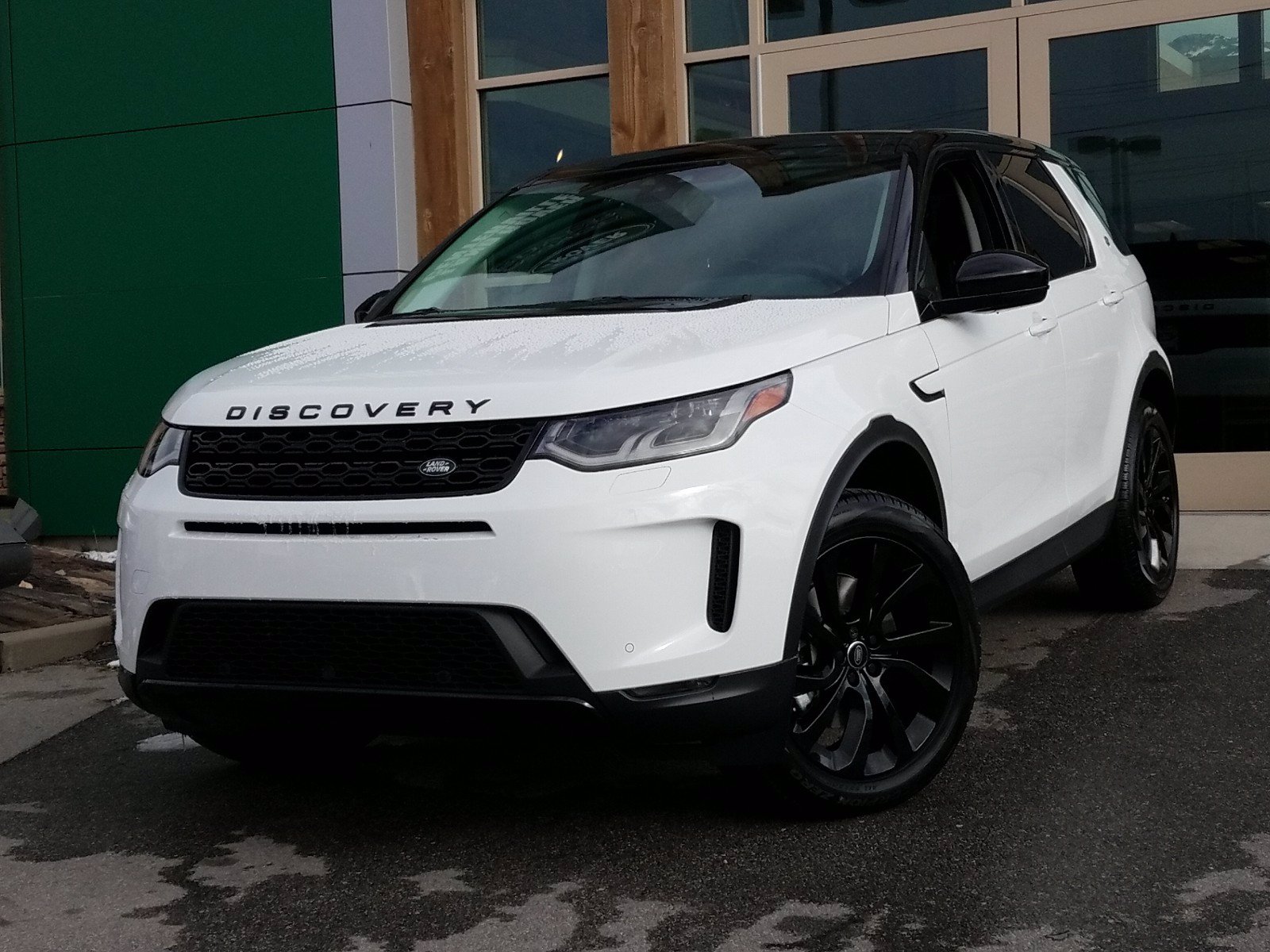 New 2020 Land Rover Discovery Sport SE Sport Utility