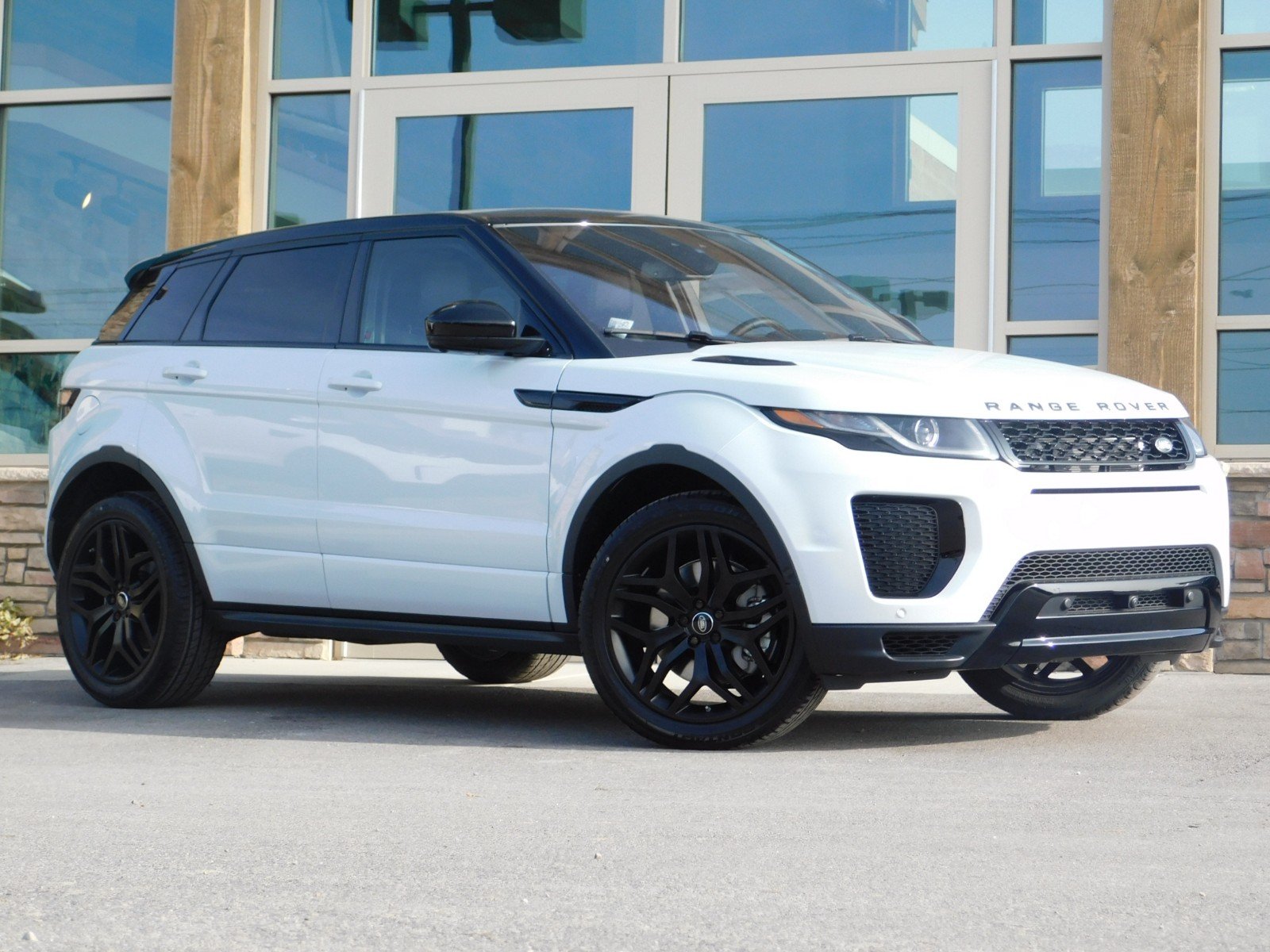 Range rover evoque интерьер