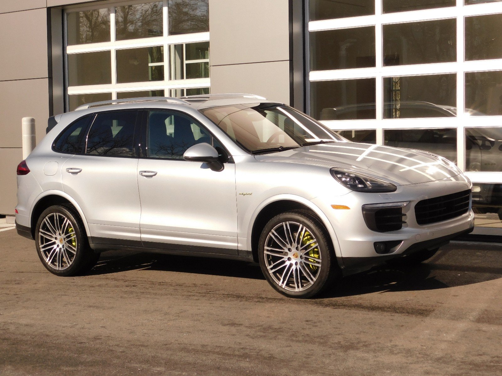 Pre Owned Porsche Cayenne S Platinum Edition E With Navigation Awd