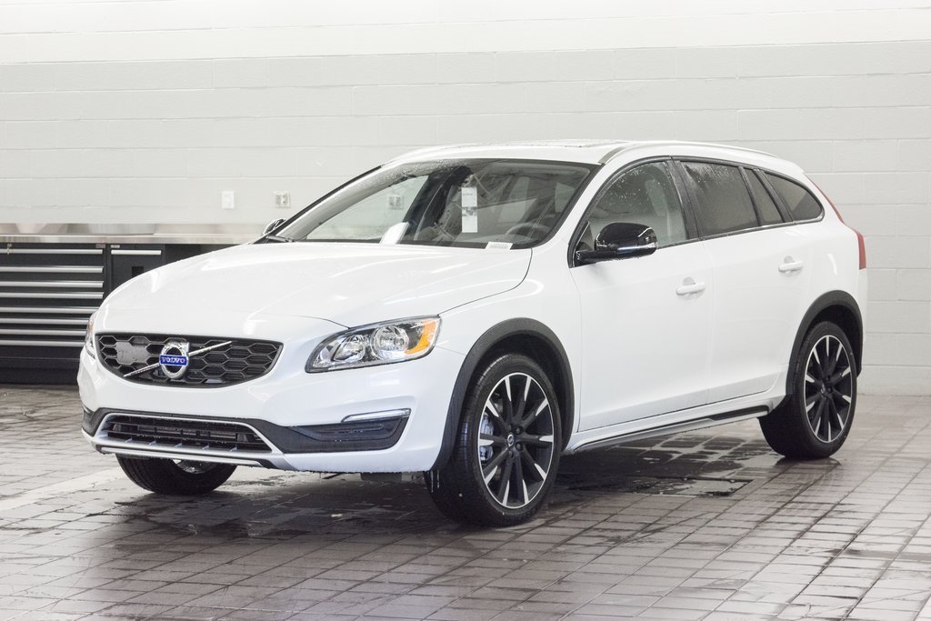 New 2018 Volvo V60 Cross Country 4DR WGN T5 AWD Station